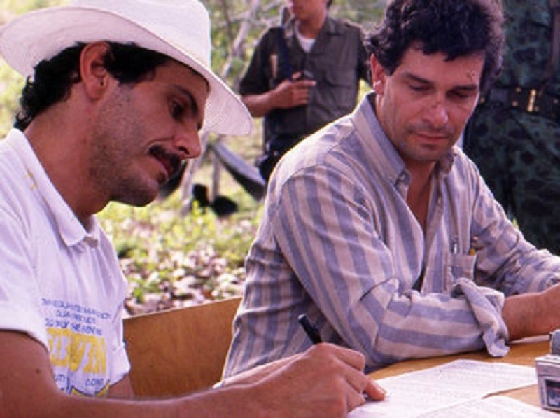 firma-m19-cuatro