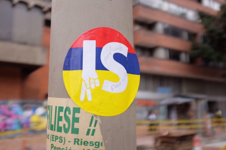 Uribe: ¿en busca de la paz o a la caza de Santos?