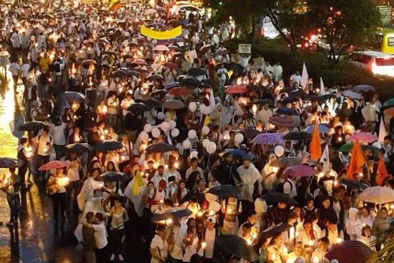 #AntioquiaNoEsUribe y Medellín lo demostró