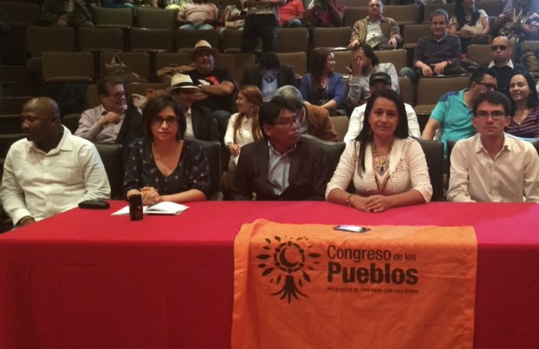La sociedad civil sí llegó a la mesa de Quito