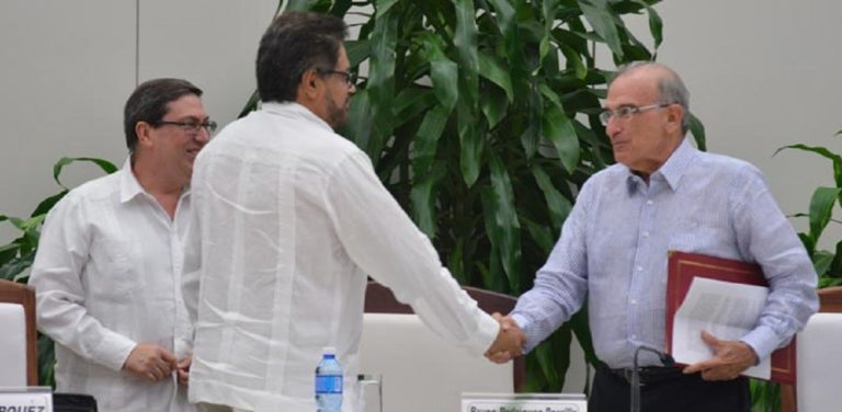 El texto del nuevo acuerdo de paz matiza el discurso de Santos