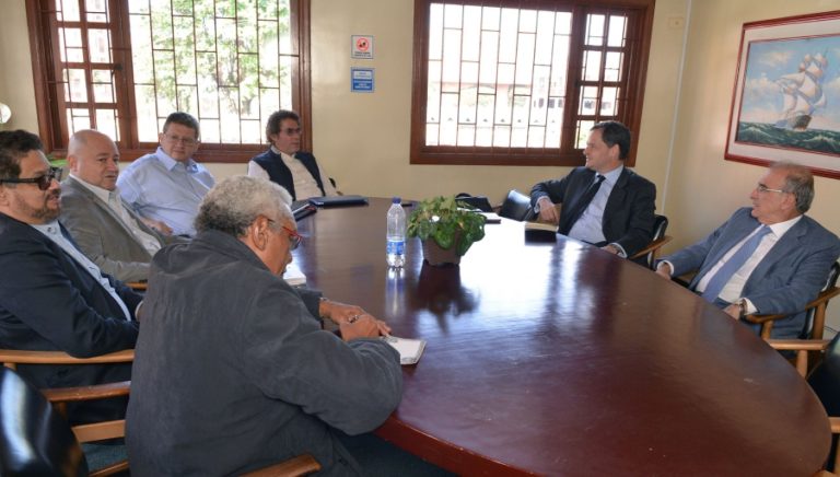 El Gobierno da por imposible un acuerdo con el uribismo y pasa a la refrendación
