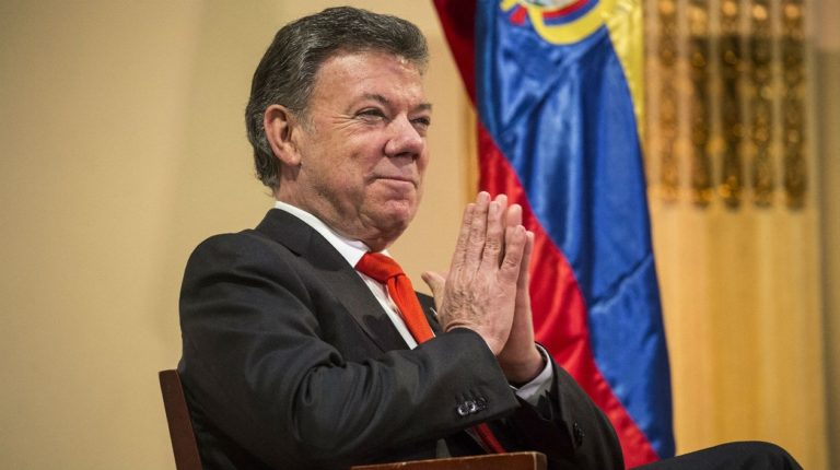 El sistema de salud no le sirve al presidente Santos