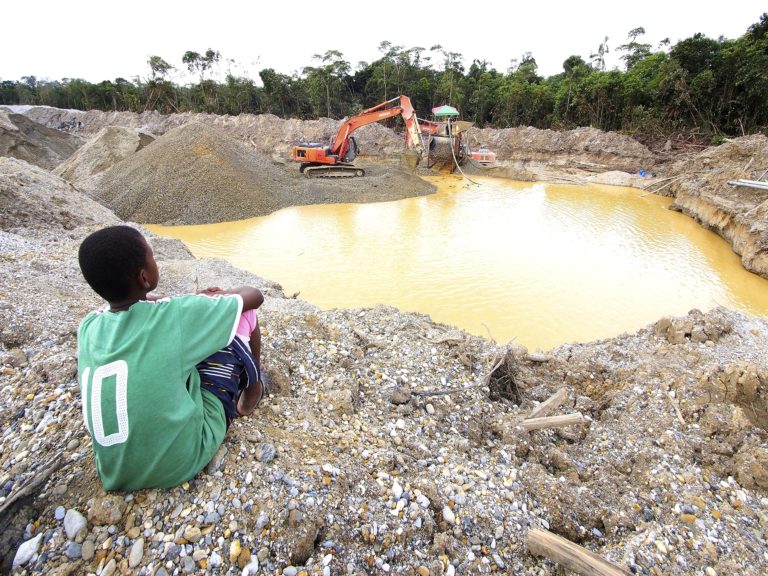 El Gobierno se aferra al extractivismo