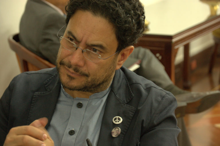 «No somos una iglesia, somos un partido político»