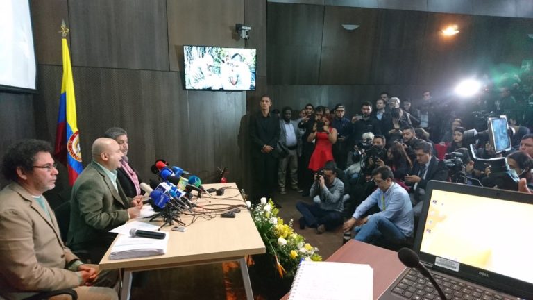 Las acusaciones del Gobierno sobre las ZVTN enojan a las FARC