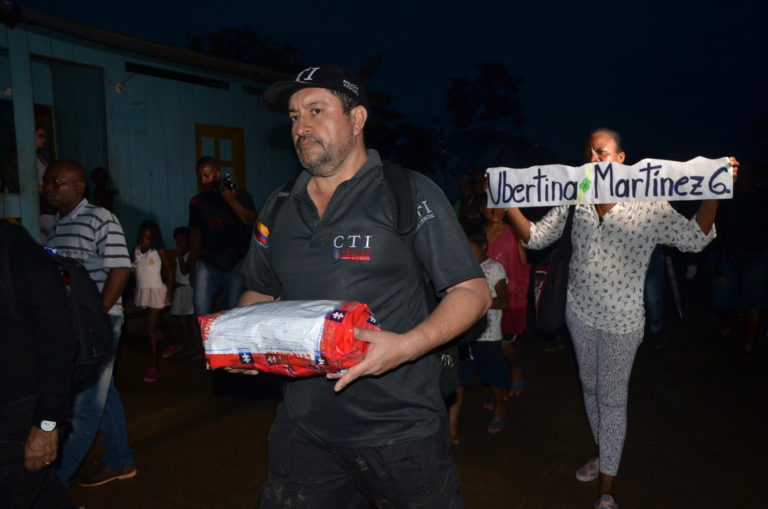Las primeras exhumaciones dan la razón a las víctimas de Bojayá