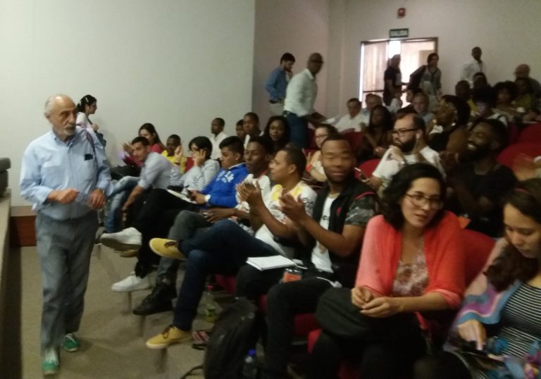 “Con los acuerdos de paz, el capital pierde el miedo y entra a saco”
