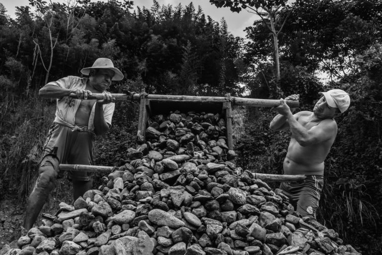 Los otros mineros