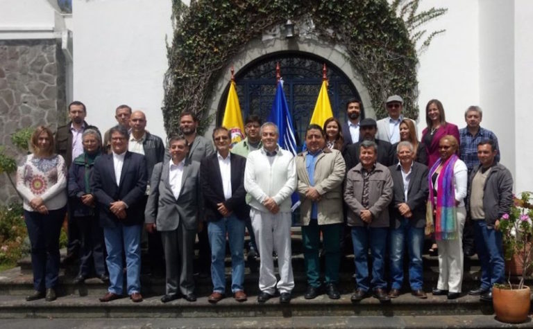 Las cuatro patas de la mesa con el ELN